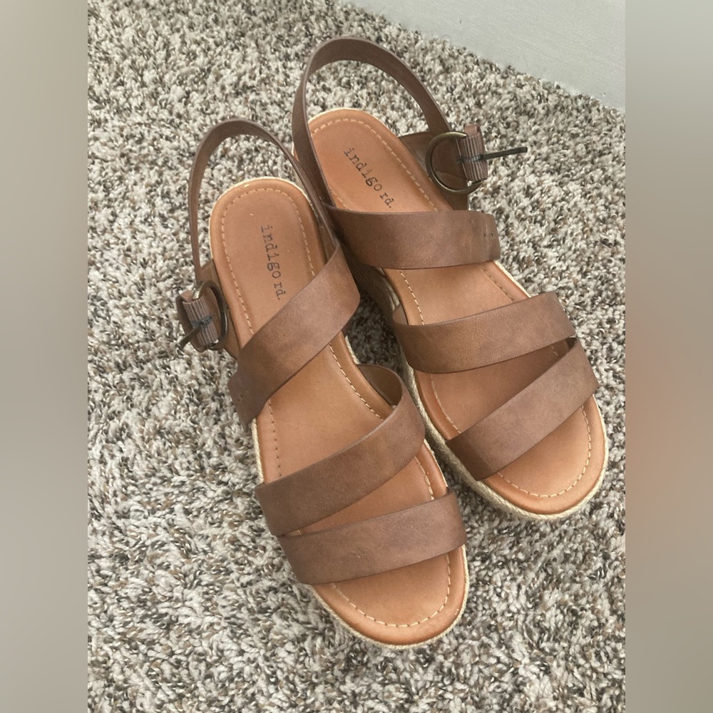 Tan Wedges